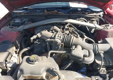 2012 Ford Mustang V6 из США, поврежденный, VIN 1ZVBP8EM8C5237256